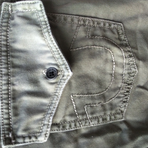 True Religion Rare pale green denim button down in EUC - Picture 3 of 9